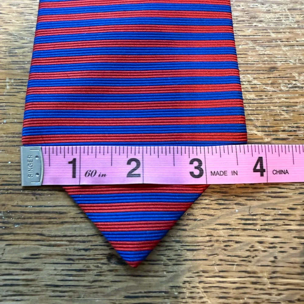 Brooks Brothers Blue Red Textured‎ Ribbed Horizontal Stripe Pure Silk Neck Tie